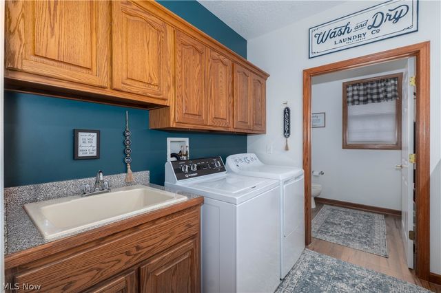 407 31st Street SW, Barberton, OH 44203