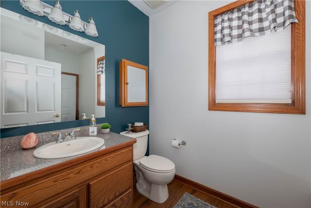 407 31st Street SW, Barberton, OH 44203