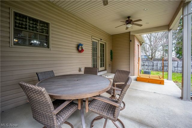 407 31st Street SW, Barberton, OH 44203