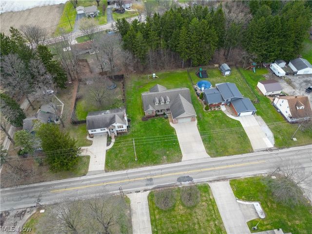 407 31st Street SW, Barberton, OH 44203