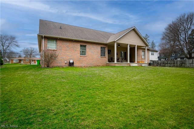 407 31st Street SW, Barberton, OH 44203