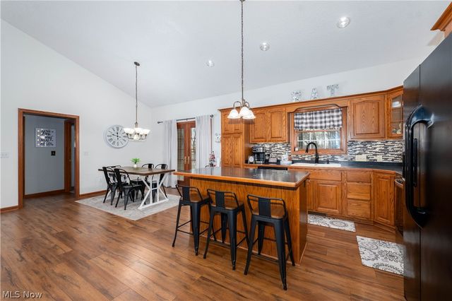 407 31st Street SW, Barberton, OH 44203