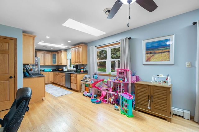 3720 Spring Grove Road, Johnsburg, IL 60051