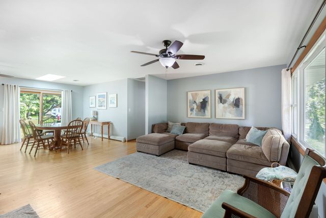 3720 Spring Grove Road, Johnsburg, IL 60051