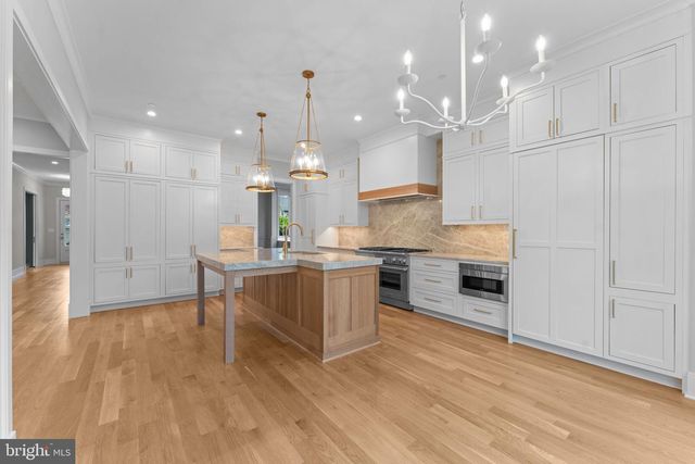 7005 EXFAIR RD, Bethesda, MD 20814