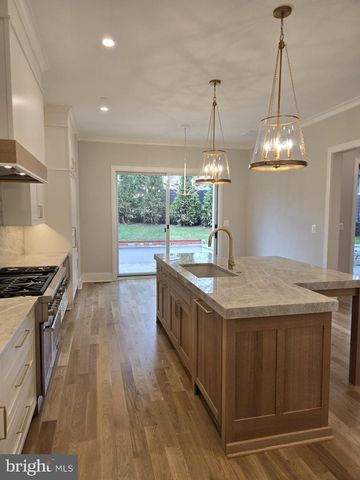 7005 EXFAIR RD, Bethesda, MD 20814