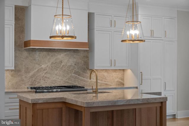 7005 EXFAIR RD, Bethesda, MD 20814