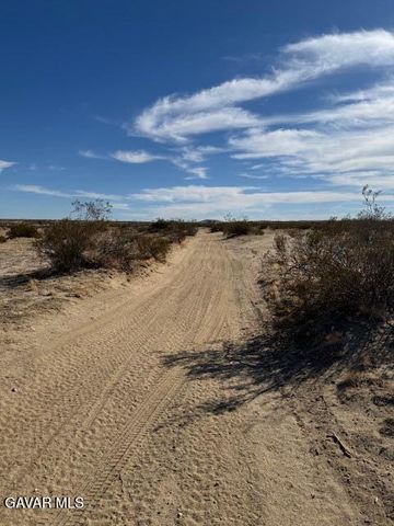 21500 E Ave P, Palmdale, CA 93591