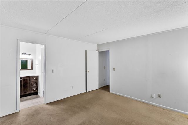 2401 Charlemagne Cir, Ross Twp, PA 15237