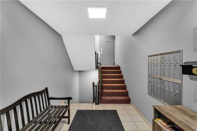 2401 Charlemagne Cir, Ross Twp, PA 15237