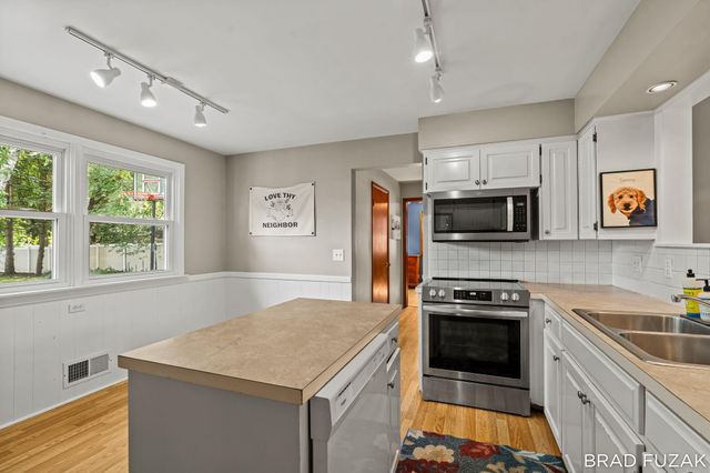 103 Birchwood Avenue, Holland, MI 49423