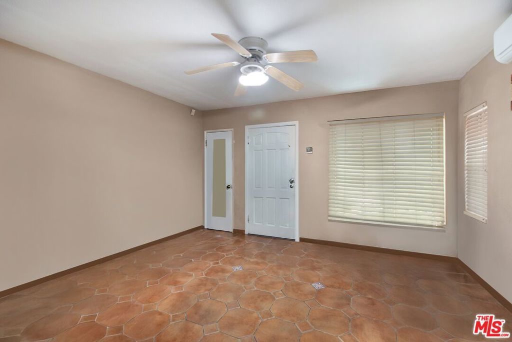 Image 2 of property listing at 4713 Clinton Street, Los Angeles, CA 90004