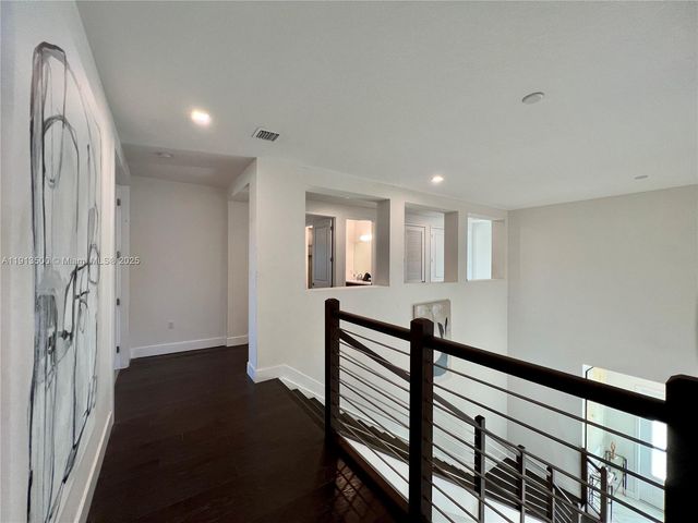 11 NW 122nd Ave, Miami, FL 33182