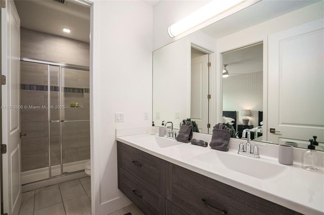 11 NW 122nd Ave, Miami, FL 33182