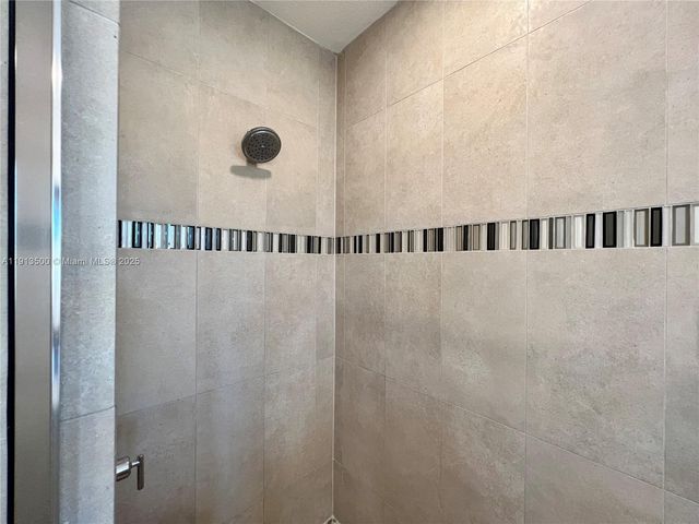 11 NW 122nd Ave, Miami, FL 33182