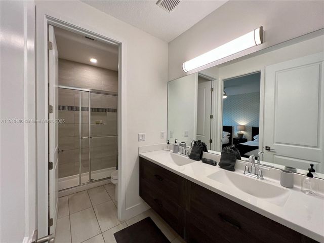 11 NW 122nd Ave, Miami, FL 33182