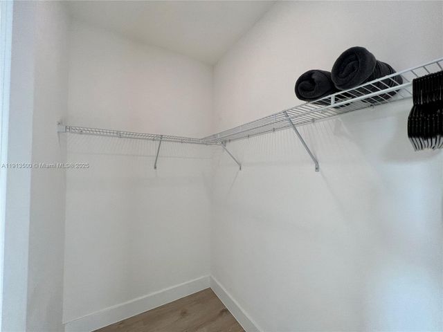 11 NW 122nd Ave, Miami, FL 33182