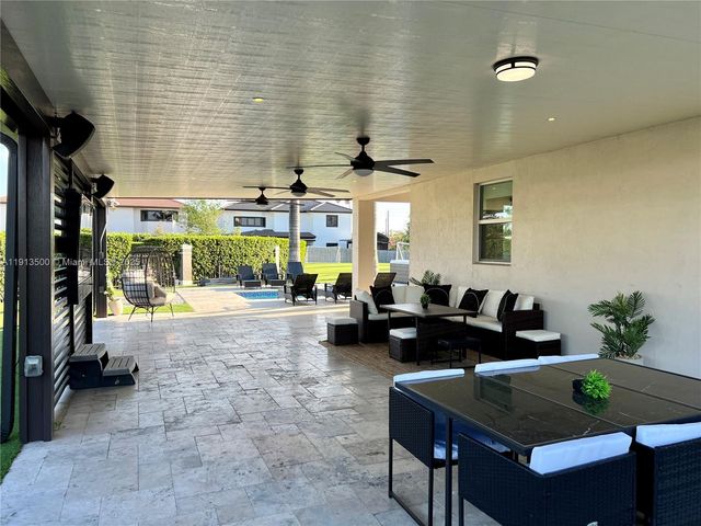 11 NW 122nd Ave, Miami, FL 33182