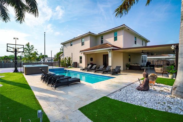 11 NW 122nd Ave, Miami, FL 33182