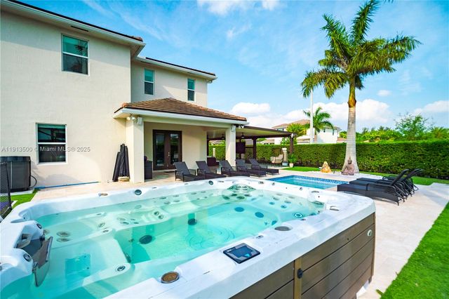 11 NW 122nd Ave, Miami, FL 33182