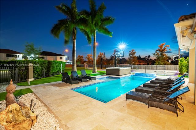 11 NW 122nd Ave, Miami, FL 33182