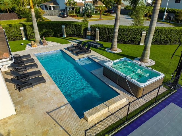 11 NW 122nd Ave, Miami, FL 33182