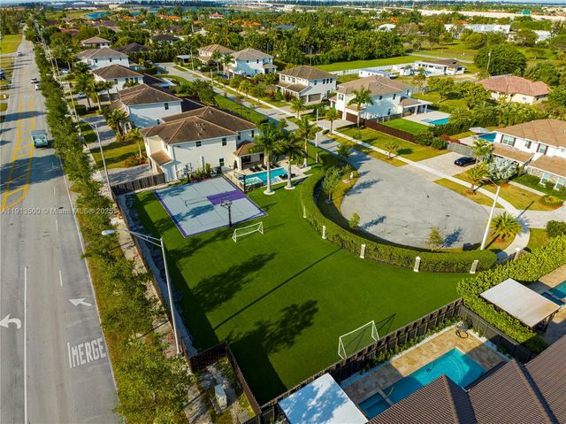 11 NW 122nd Ave, Miami, FL 33182