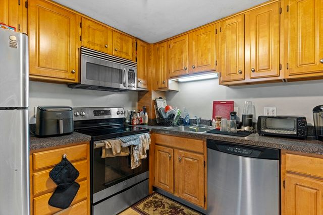 175 Quincy Shore Dr B66, Quincy, MA 02171