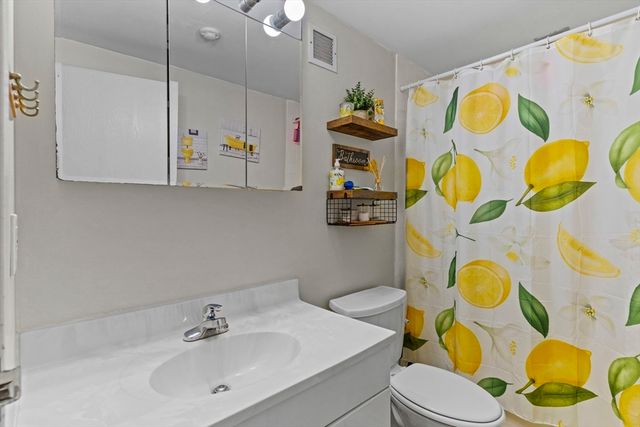 175 Quincy Shore Dr B66, Quincy, MA 02171