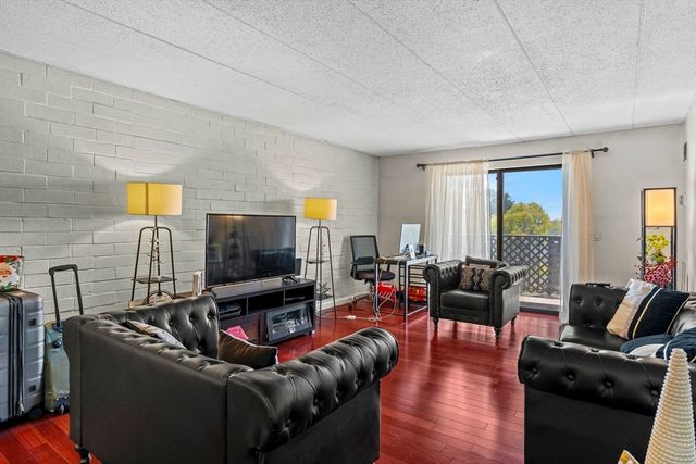 175 Quincy Shore Dr B66, Quincy, MA 02171