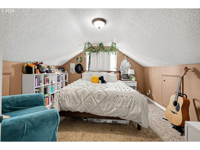 14543 THAYER Rd, Oregon City, OR 97045