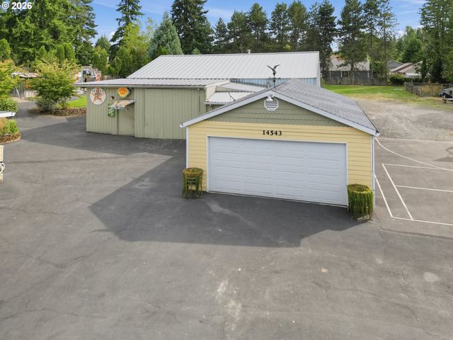 14543 THAYER Rd, Oregon City, OR 97045