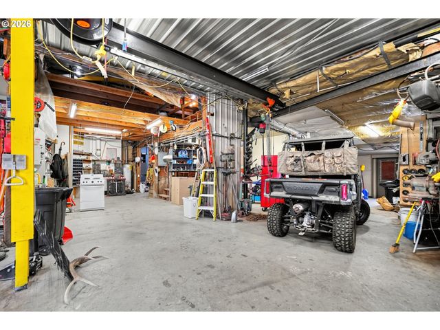 14543 THAYER Rd, Oregon City, OR 97045