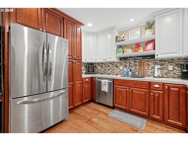 14543 THAYER Rd, Oregon City, OR 97045