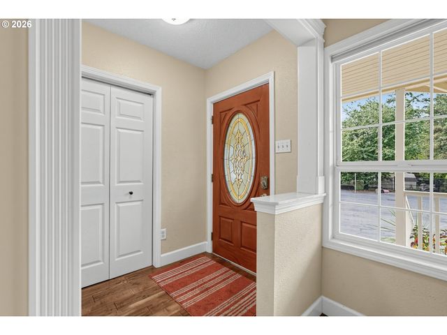 14543 THAYER Rd, Oregon City, OR 97045