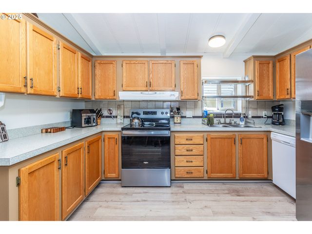 7455 Se KING Rd 53, Milwaukie, OR 97222