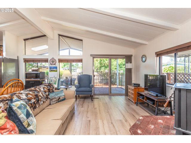 7455 Se KING Rd 53, Milwaukie, OR 97222