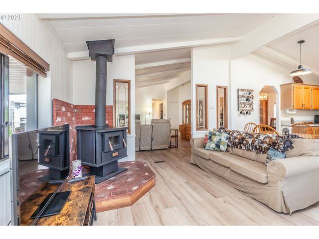 7455 Se KING Rd 53, Milwaukie, OR 97222