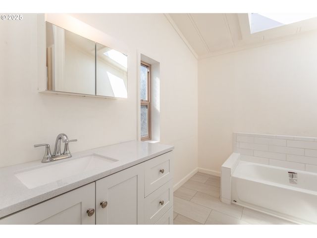 7455 Se KING Rd 53, Milwaukie, OR 97222