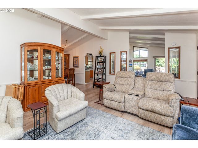 7455 Se KING Rd 53, Milwaukie, OR 97222