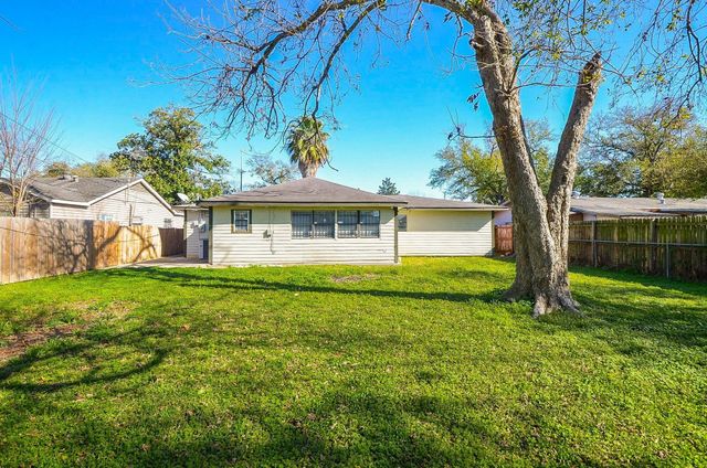 11517 Bannister Lane, Houston, TX 77076