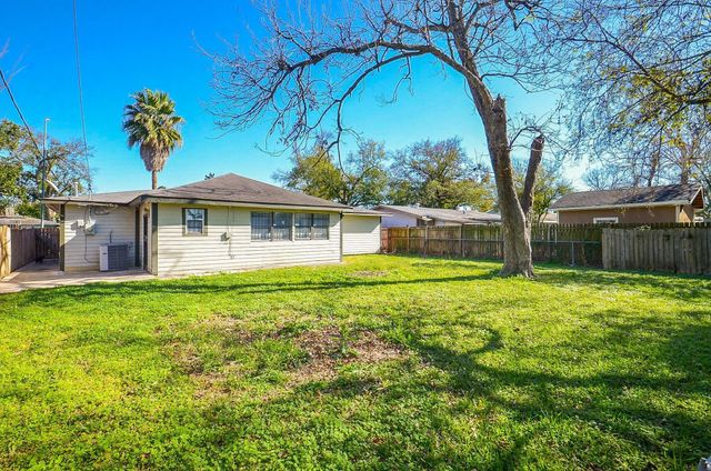 11517 Bannister Lane, Houston, TX 77076