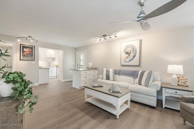 626 12th AVE S 626, Naples, FL 34102