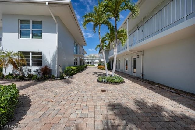 626 12th AVE S 626, Naples, FL 34102
