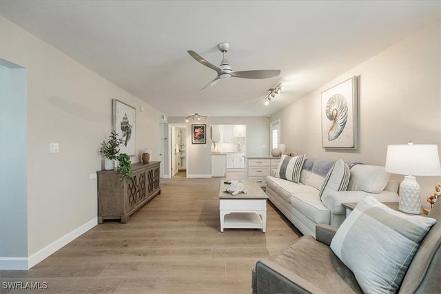 626 12th AVE S 626, Naples, FL 34102