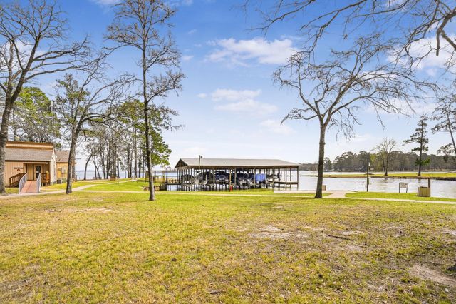 281 Broadmoor Drive, Trinity, TX 75862