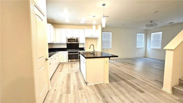 16736 Stags Leap, Fontana, CA 92336