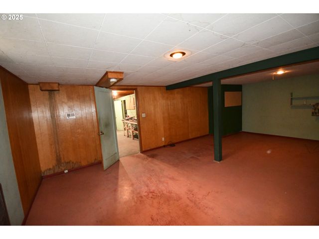 1300 VIEW Ct, The Dalles, OR 97058