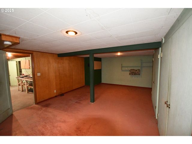 1300 VIEW Ct, The Dalles, OR 97058