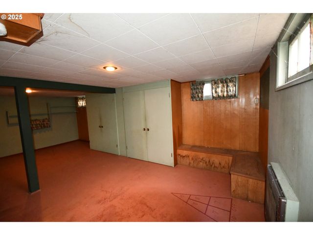 1300 VIEW Ct, The Dalles, OR 97058